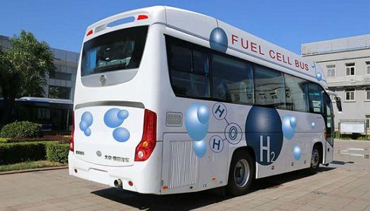 法国城市18米快速氢能公交投入运营