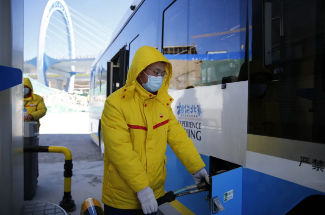 中石油首座加氢站在崇礼投用