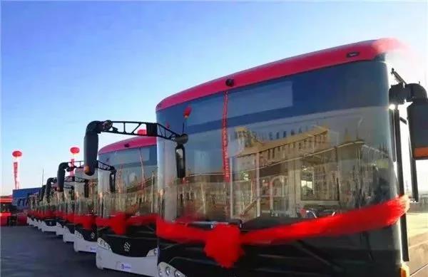 乌海市氢燃料电池公交车投入使用