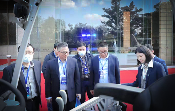 力携手捷氢科技发布4-5吨氢燃料电池叉车