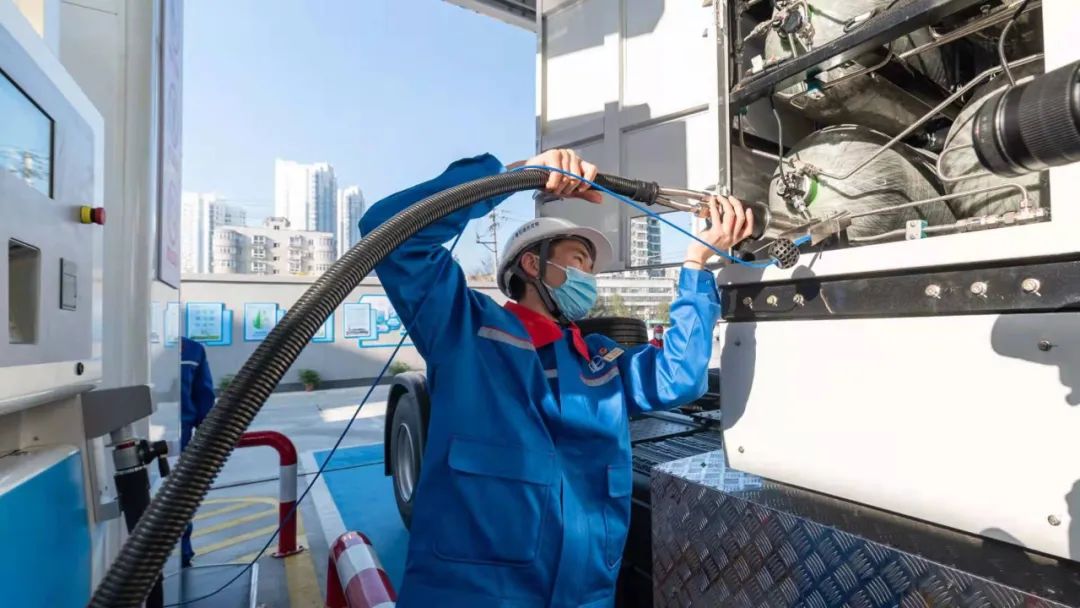鄂西北首座投营加氢站落地十堰