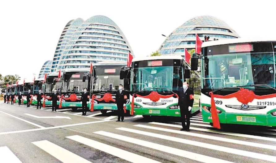 武汉经开区上线20台氢能源公交车，加氢10分钟可跑500公里 