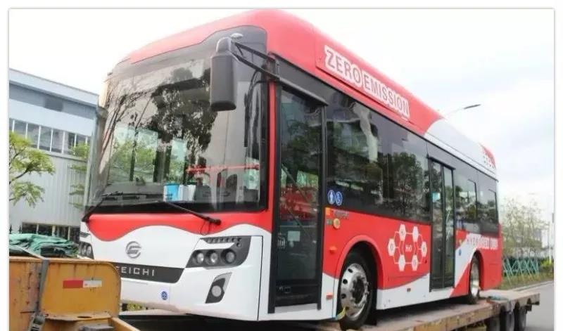 飞驰客车助力大马降低碳排放，第一批氢燃料电池公交车发货马来西亚